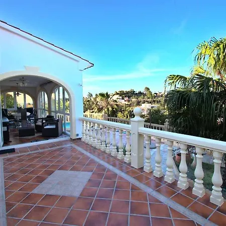 Con Piscina Para 8 Personas Holiday home *