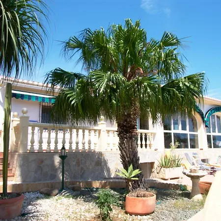 Con Piscina Para 8 Personas Holiday home Denia