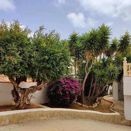 Holiday home Con Piscina Para 8 Personas