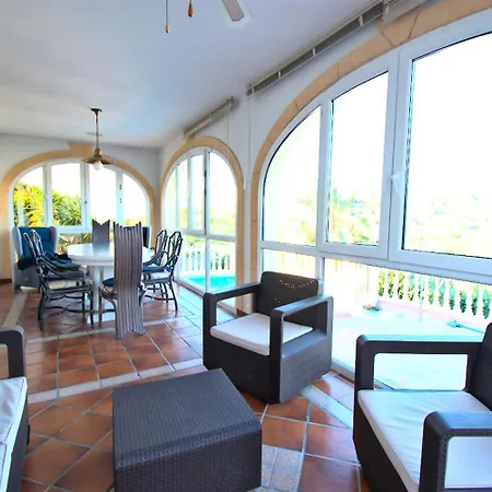 Holiday home Con Piscina Para 8 Personas *